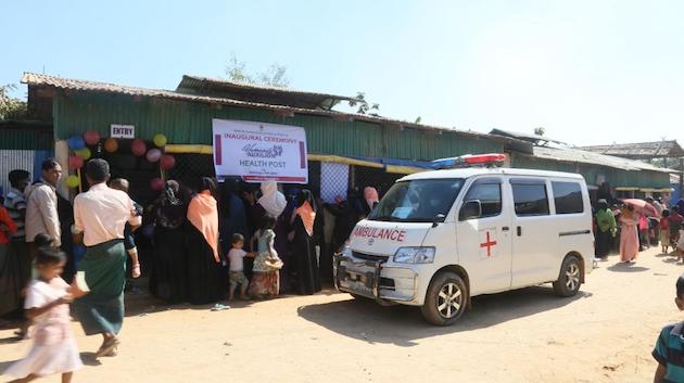 Hay pacientes en todo el centro médico Humanity Auxilium en Cox's Bazar, Bangladesh.  Más de 900.000 rohingya de Myanmar viven en campos de refugiados en la región.  Crédito: Humanidad Auxilium